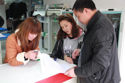 怎么開好一家干洗店？UCC洗衣加盟連鎖品牌跟蹤指導！