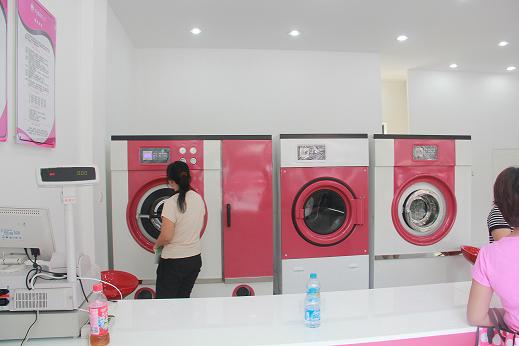 UCC洗衣干洗加盟店，設(shè)備展示圖