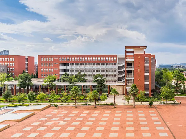 
		院校洗滌設備解決方案
	