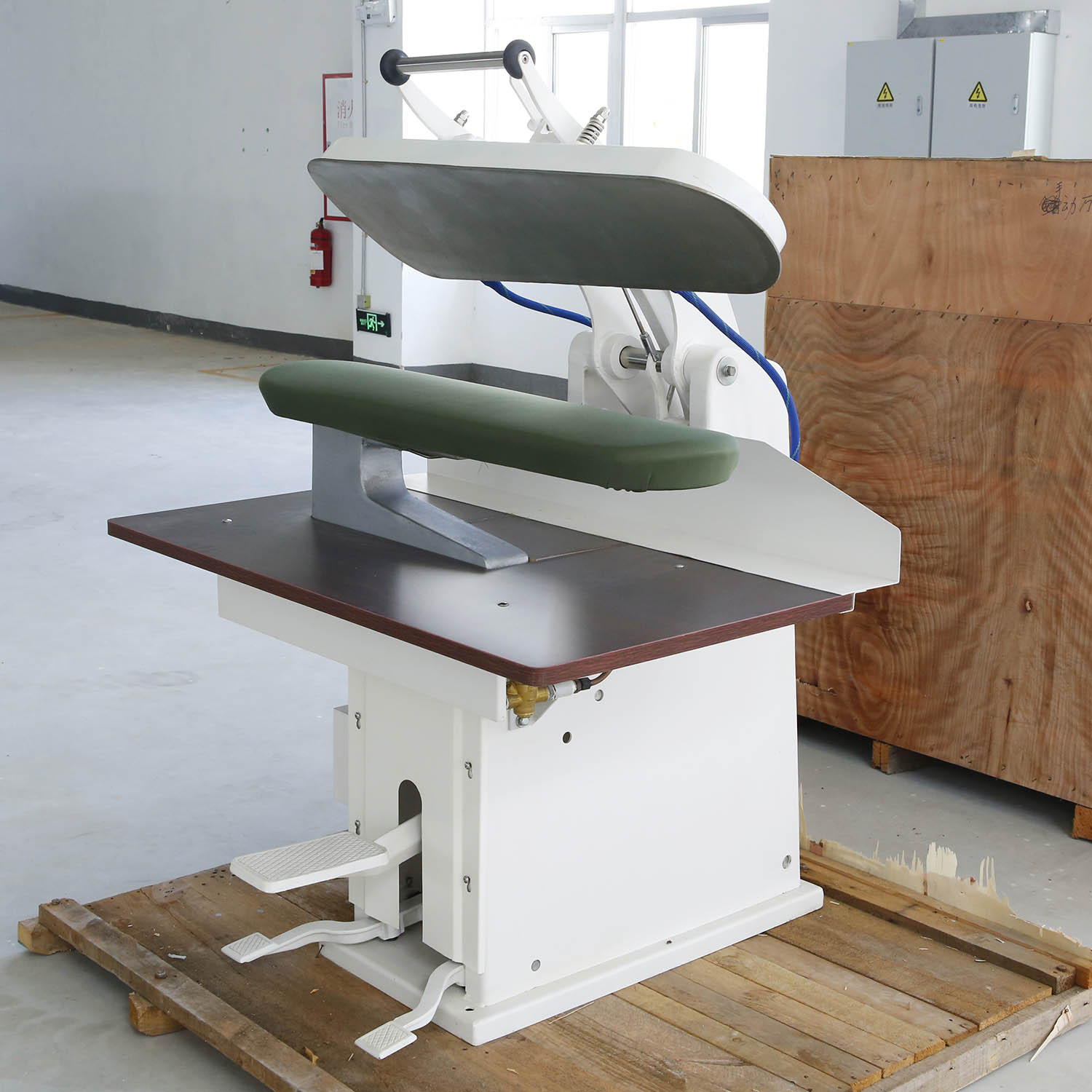 
		光面萬用夾燙機(jī)操作說明
		