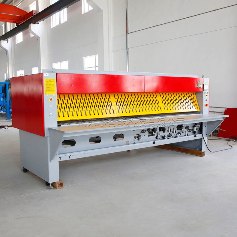 
		酒店洗衣房用床單折疊機,被單布草折疊設(shè)備
		